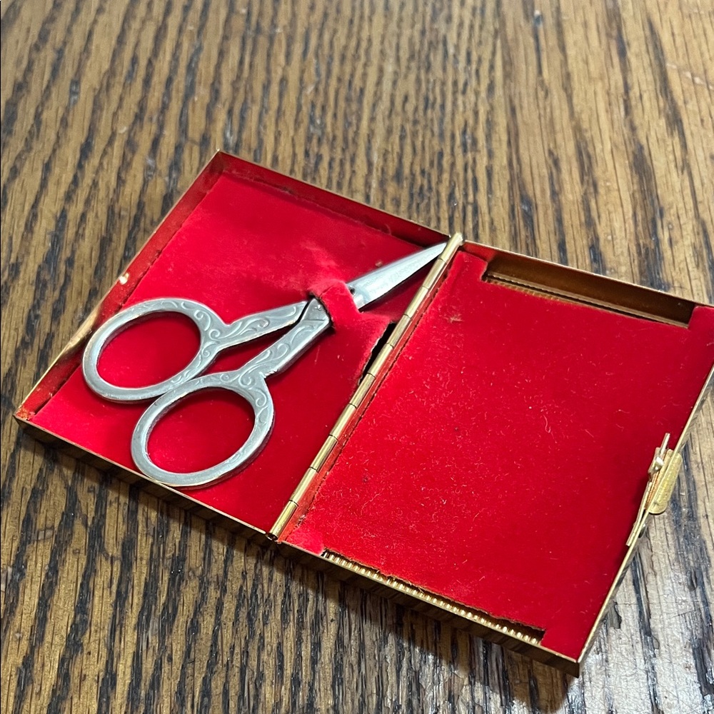 Vintage embroidery Silver Grooming Scissors in Red Velvet Travel Case